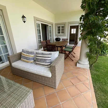 Vakantiehuis Casa Flores Amoreira (Leiria)