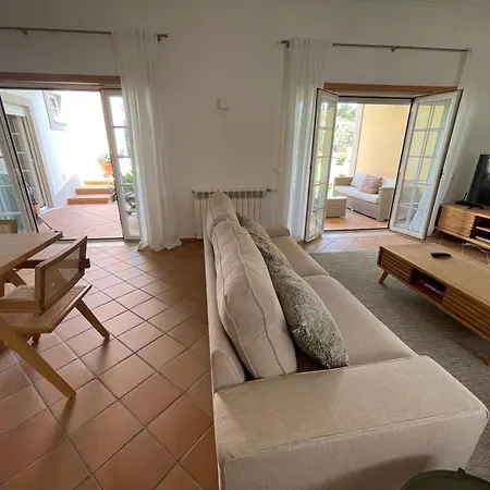 Casa Flores Vakantiehuis Amoreira (Leiria)