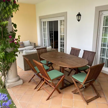 Vakantiehuis Casa Flores Amoreira (Leiria)