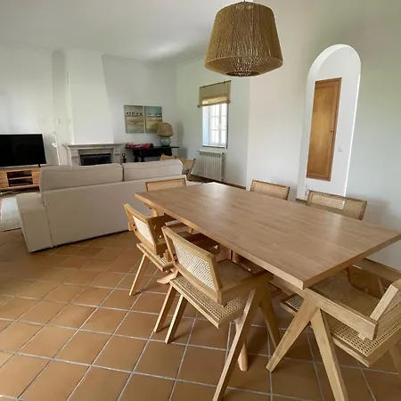 Casa Flores Vakantiehuis Amoreira (Leiria)