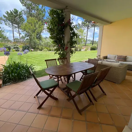 Vakantiehuis Casa Flores Amoreira (Leiria)